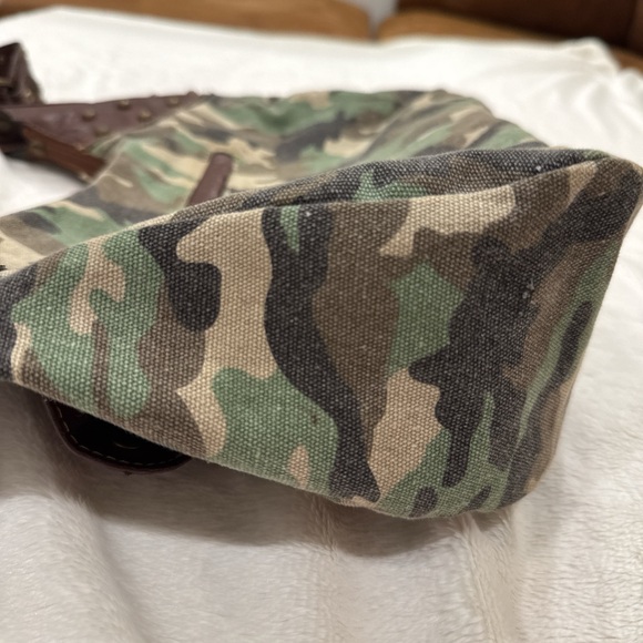 Y2K Camo Studded Shoulder Bag - Picture 4 of 9